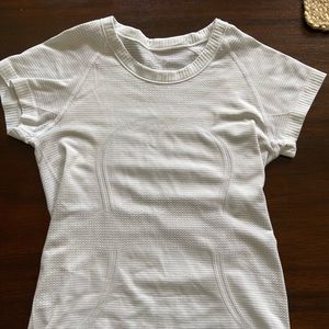 Lululemon Swiftly Tech Short Sleeve Shirt